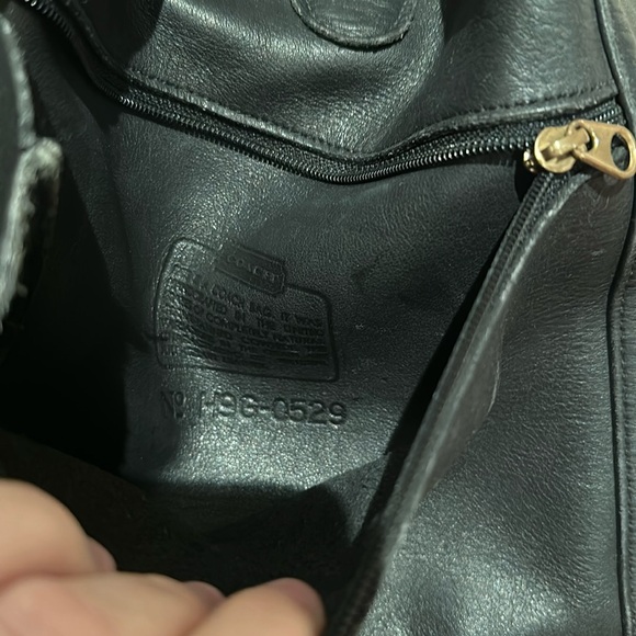 Vintage Coach Large Black Backpack 0529 - Authentic early 2000s soft leather. - Picture 2 of 7
